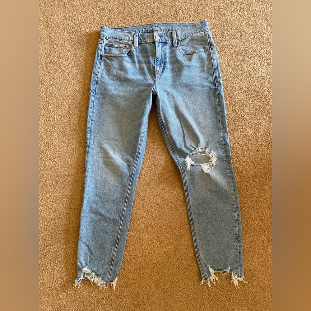 American Eagle Distressed ’90s Skinny Jeans